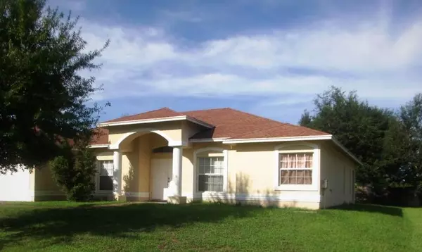 1825 SW Cecelia LN, Port Saint Lucie, FL 34953