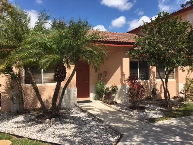 899 NW 208th TER, Pembroke Pines, FL 33029