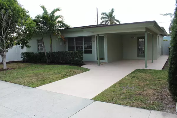 Lake Worth, FL 33460,227 Vanderbilt DR