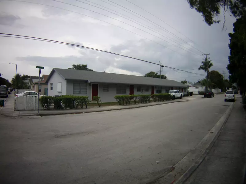 331 N D ST 10, Lake Worth, FL 33460