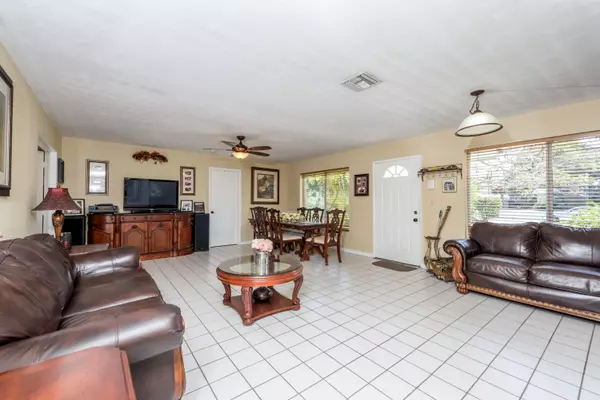 Boca Raton, FL 33431,455 NE 37th ST