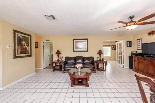 Boca Raton, FL 33431,455 NE 37th ST