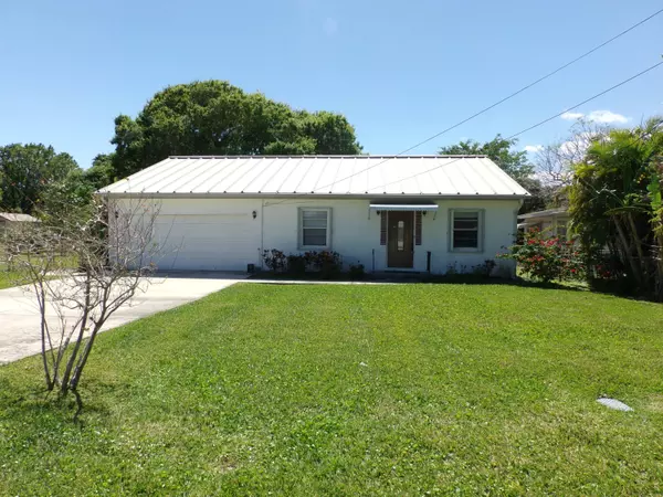 207 Indian Hills DR, Fort Pierce, FL 34950