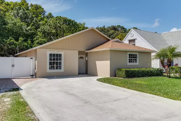 Lake Worth, FL 33462,6042 Bania Wood CIR