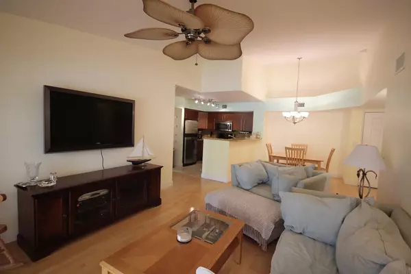 Hypoluxo, FL 33462,120 Yacht Club WAY 306