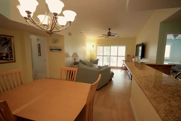 Hypoluxo, FL 33462,120 Yacht Club WAY 306