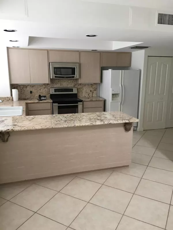 Lake Clarke Shores, FL 33406,8121 Northboro CT 21d