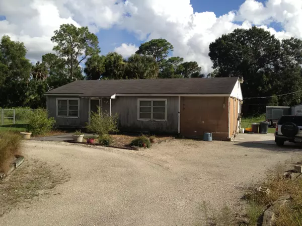 Loxahatchee Groves, FL 33470,354 Tangerine DR