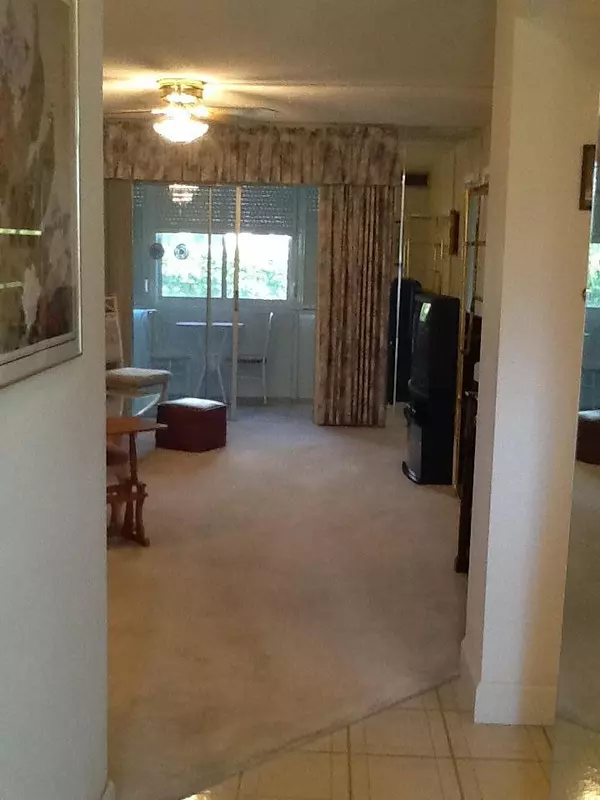 Lake Worth, FL 33461,2856 S Garden DR 102