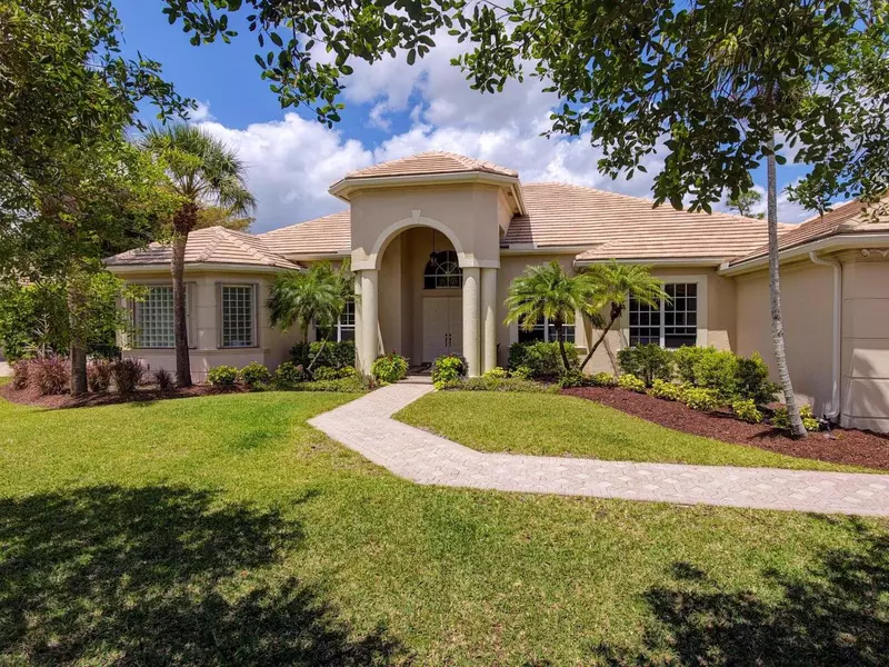 17099 Gulf Pine CIR, Wellington, FL 33414