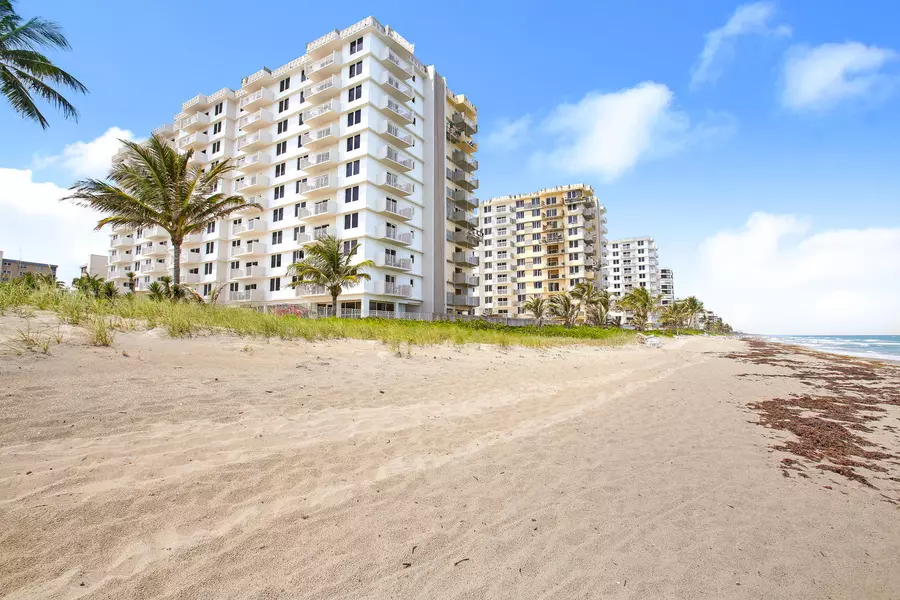 3215 S Ocean BLVD 205, Highland Beach, FL 33487