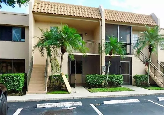 310 Racquet Club RD 104, Weston, FL 33326