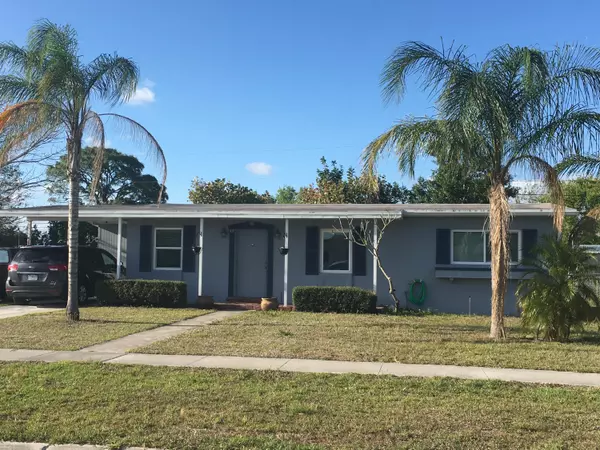 109 SE Lucero DR, Port Saint Lucie, FL 34983