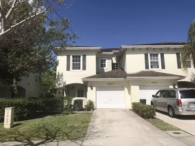 4325 Emerald Vis, Lake Worth, FL 33461