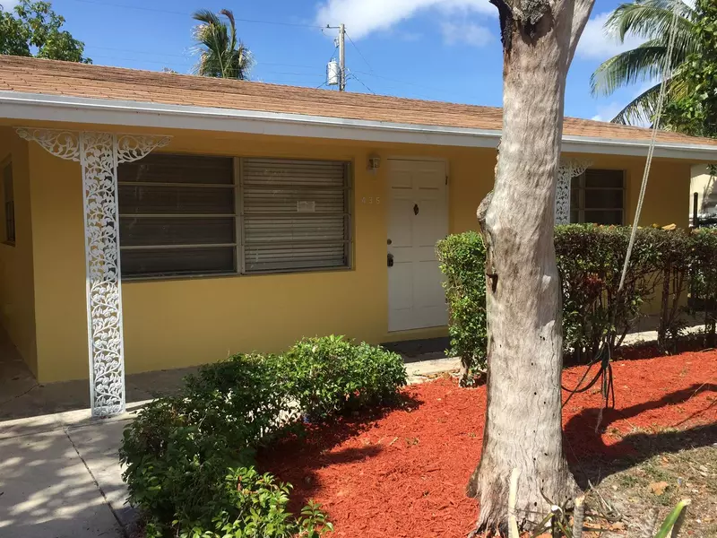 435 SW 7th CT, Boynton Beach, FL 33435