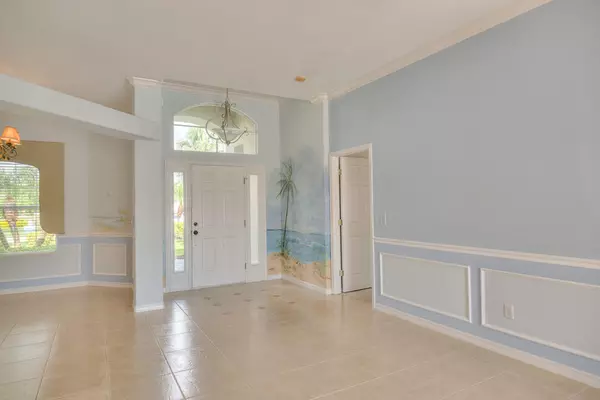 Vero Beach, FL 32968,580 SW 45th CT