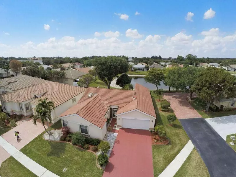 8380 Winter Springs LN, Lake Worth, FL 33467