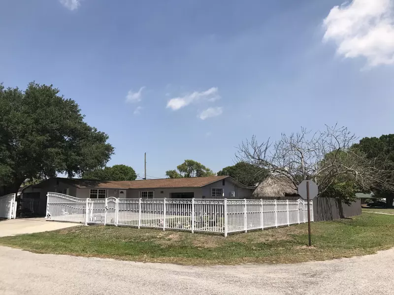 1109 W Ventura AVE, Clewiston, FL 33440