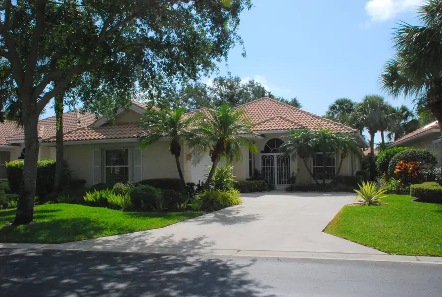 106 Winter Club CT, Palm Beach Gardens, FL 33410