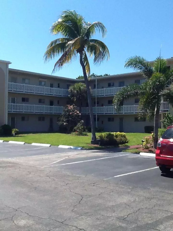 Lake Worth, FL 33461,2682 S Garden DR 203