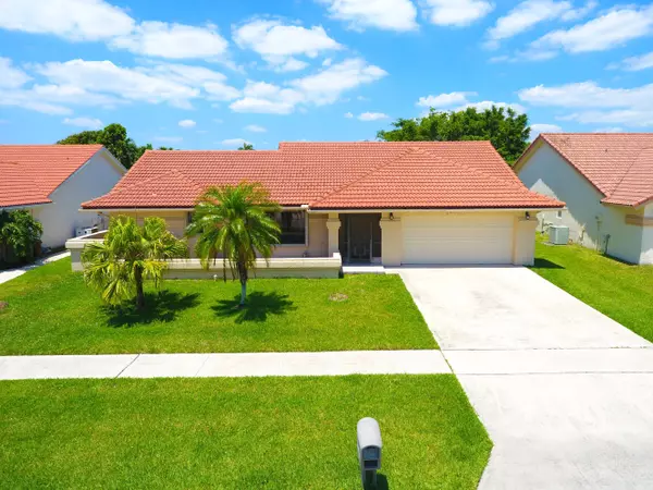 9479 Sun Pointe DR, Boynton Beach, FL 33436