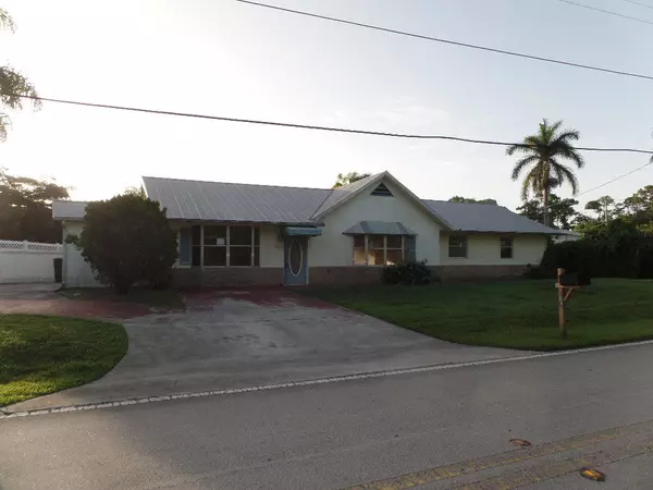 557 SW Riverway BLVD, Palm City, FL 34990