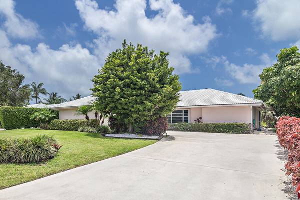 1412 E Arabian RD,  Lake Clarke Shores,  FL 33406