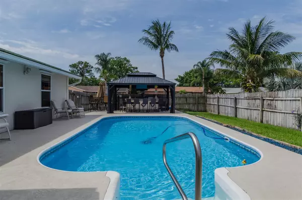 Boynton Beach, FL 33472,8499 Theresa RD