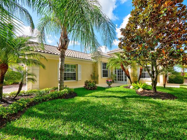 8368 Xanthus LN, Wellington, FL 33414