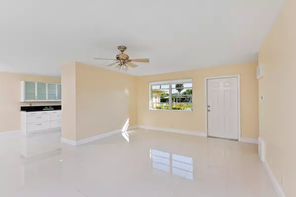 Boca Raton, FL 33486,659 NW 12th TER