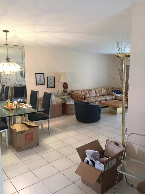 Delray Beach, FL 33484,6149 Pointe Regal CIR 210