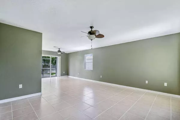 West Palm Beach, FL 33415,5887 Azalea CIR