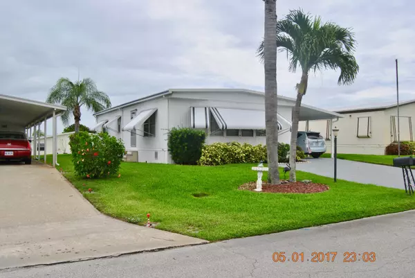 Hobe Sound, FL 33455,7118 SE Bluebird CIR