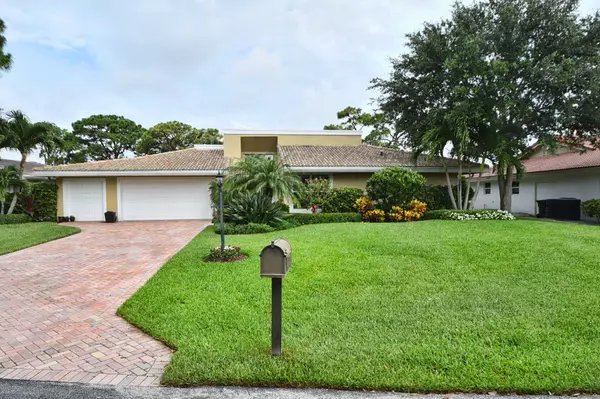 5010 Pineview CIR, Delray Beach, FL 33445