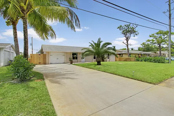 14297 Palmwood RD, Palm Beach Gardens, FL 33410