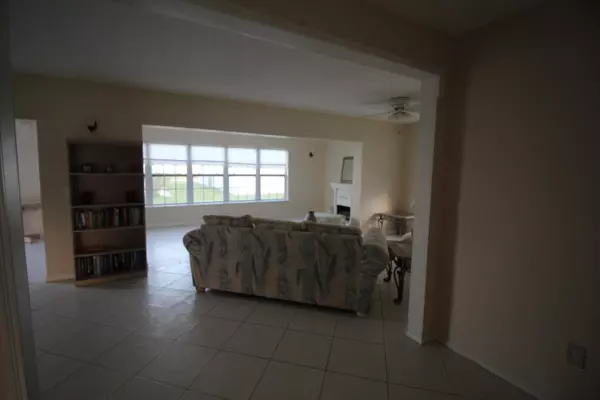 Boynton Beach, FL 33426,111 NW 10th CT