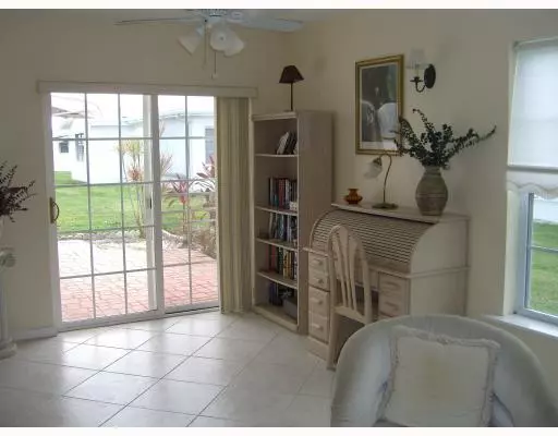 Boynton Beach, FL 33426,111 NW 10th CT