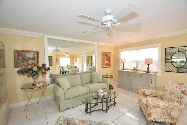 Delray Beach, FL 33446,145 Tuscany B 145