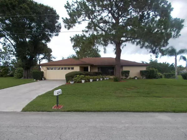 2956 SE Dalhart RD,  Port Saint Lucie,  FL 34952