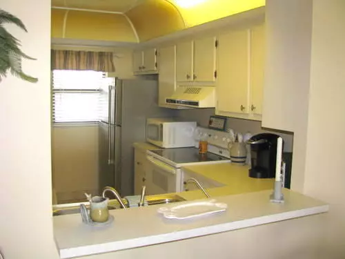 Hutchinson Island, FL 34949,3200 N A1a 105