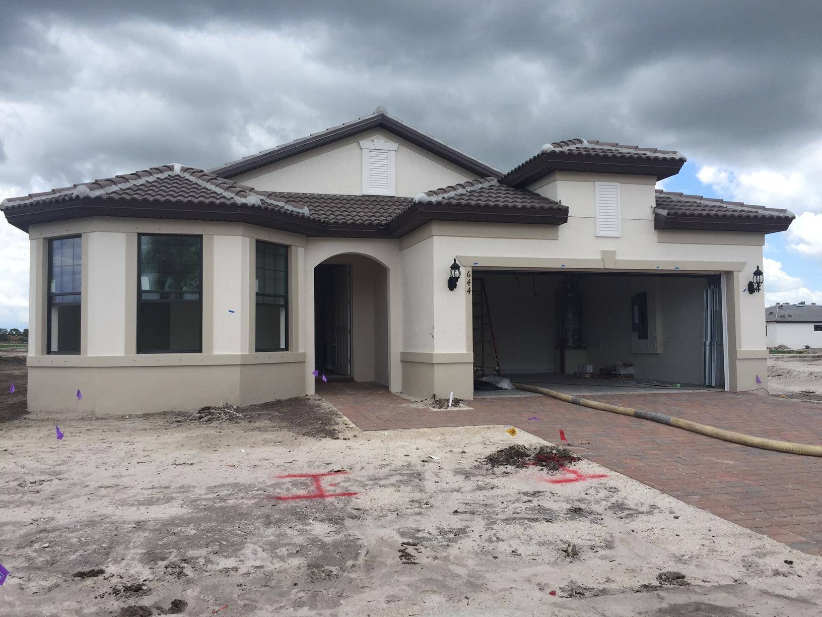 644 SE Monteiro DR, Port Saint Lucie, FL 34984