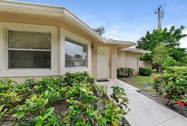 13884 York CT, Wellington, FL 33414