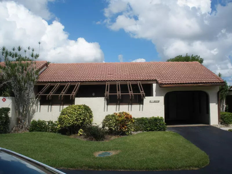 21911 Arriba Real 15-B, Boca Raton, FL 33433