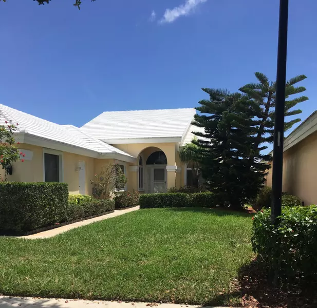 2342 Saratoga Bay DR, West Palm Beach, FL 33409