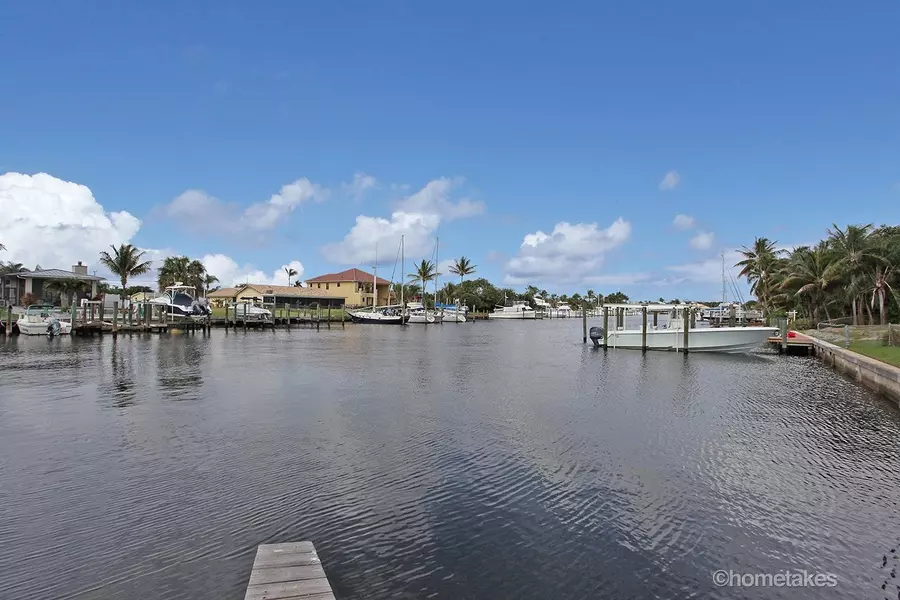 709 Waterway DR, North Palm Beach, FL 33408