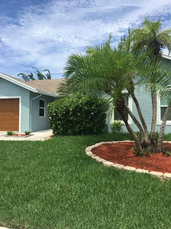 902 NW 10th CT, Boynton Beach, FL 33426