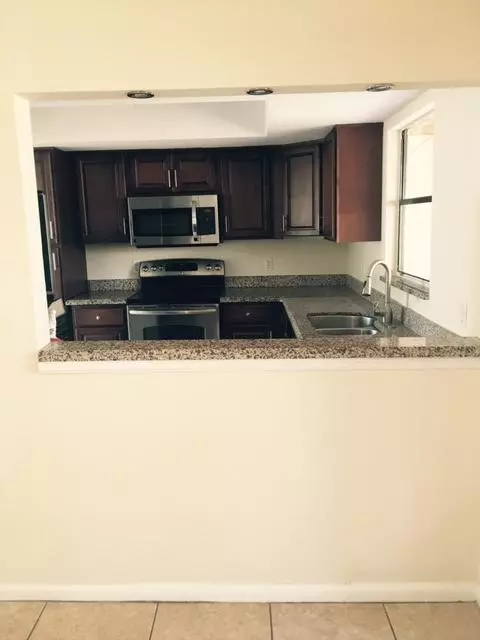 Jupiter, FL 33458,130 Sherwood CIR 14b