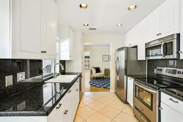 Wellington, FL 33414,1361 Pinetta CIR