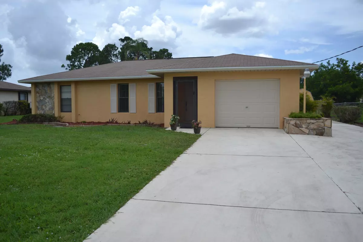 Port Saint Lucie, FL 34984,260 SW Crescent AVE