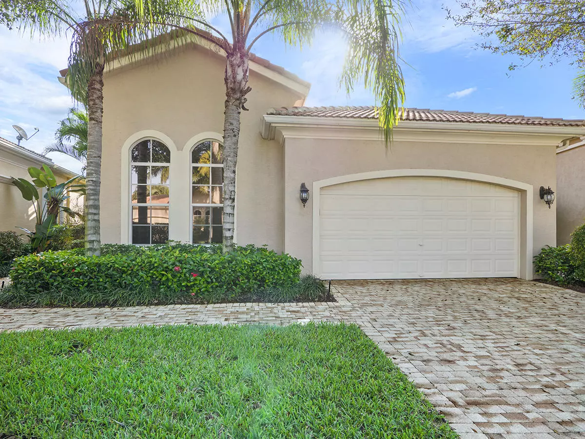 Palm Beach Gardens, FL 33418,118 Andalusia WAY